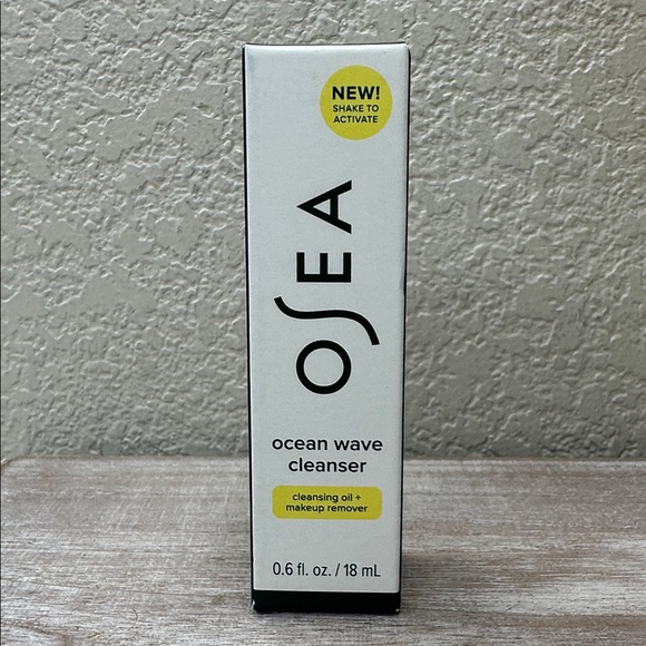 $6 🌙 Osea Ocean Wave Cleanser - Picture 1 of 3